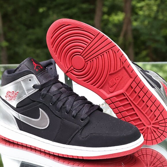 Air Jordan 1 Mid Johnny Kilroy - Picture 5 of 13